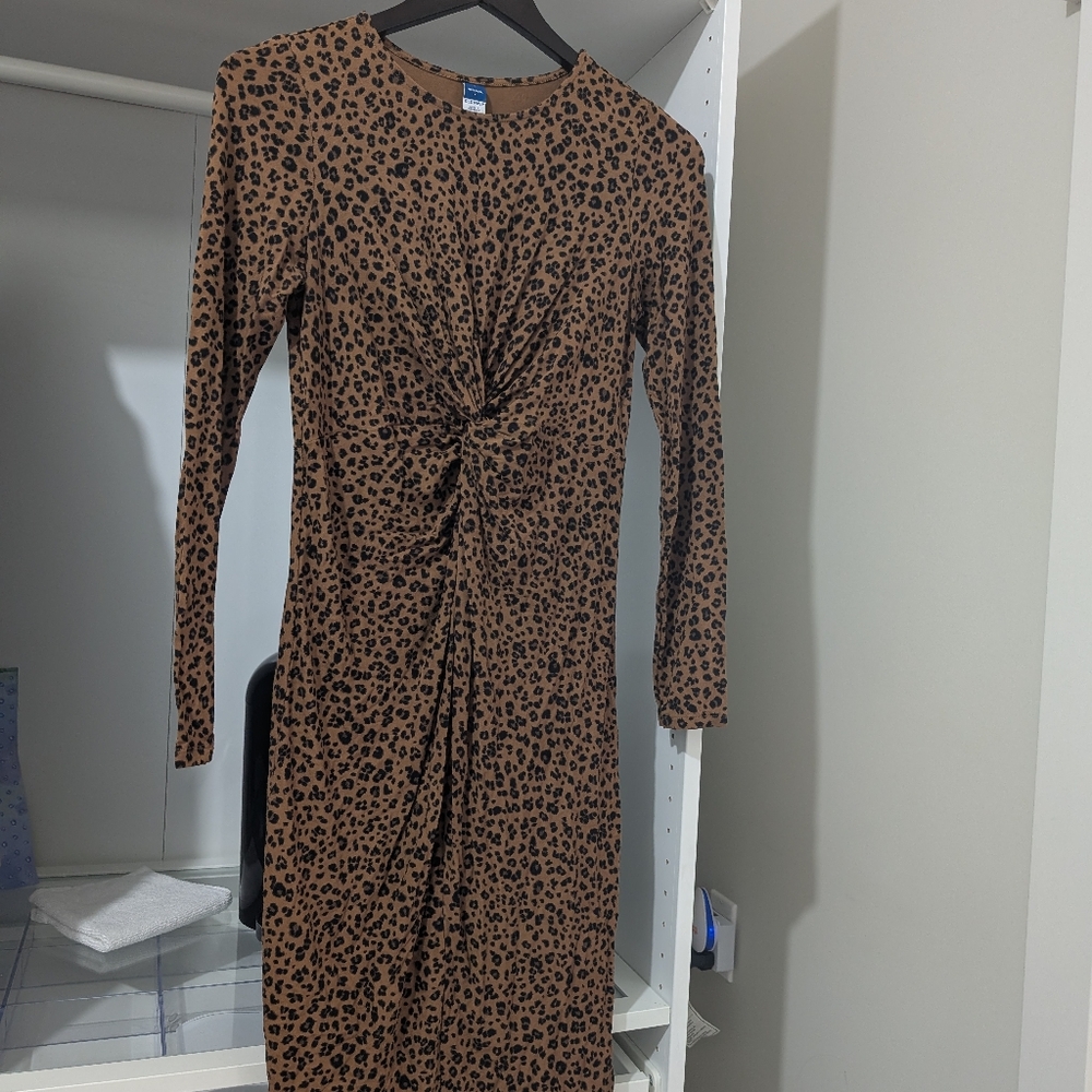 Old Navy Animal Print Maternity Dress